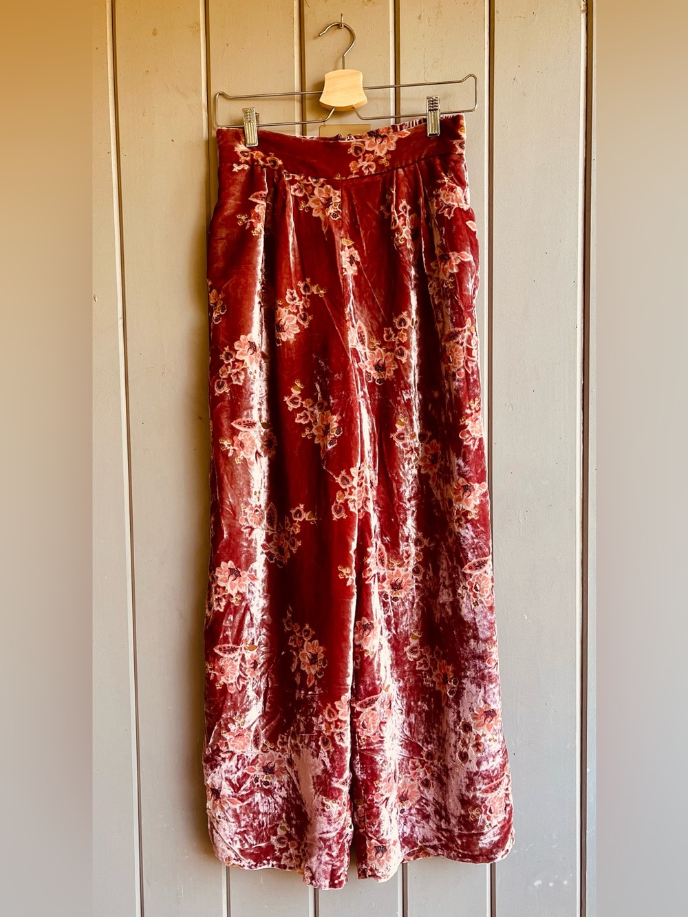 HUTCH Anthropologie Velvet Burnout
Pants Floral Wide Leg
Women's S
